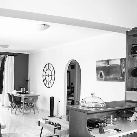 Апартаменты Thalassa Seaside *