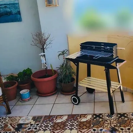 Thalassa Old Town Apartment شقة خانيا